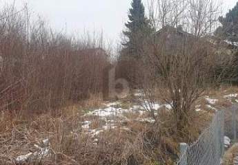 GEMISCHTE NUTZUNG UND GUT ANGEBUNDEN