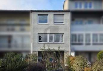 FELDRANDLAGE MIT POTENZIAL