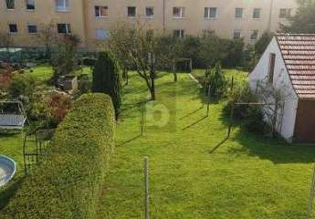 SCHÖN, MIT GARTEN IN GUTER LAGE