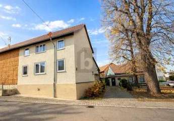 HISTORISCH VIEL PLATZ MIT GARTEN UND GARAGE