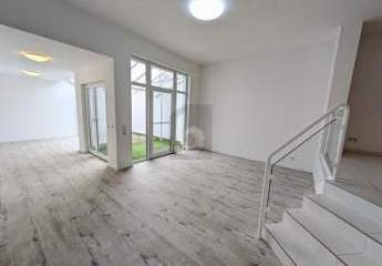 SONNIG, RUHIG, KOMFORTABEL