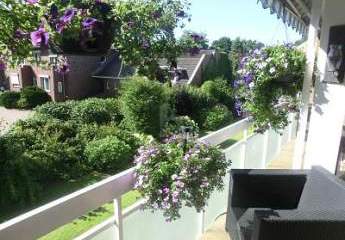 VILLENVIERTEL HEPPENS: STILVOLLE MIT BALKON