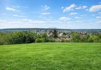 GRÜNE WOHNLAGE ZUM NEUBAU