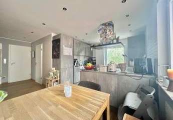 MODERNES ZUHAUSE MIT GROßEM BALKON & STELLPLATZ