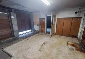 DENKMALGESCHÜTZES HISTORISCHES GESCHÄFTSHAUS