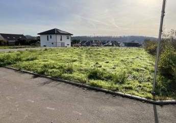 GRUNDSTÜCK FÜR EINE DOPPELHAUSHÄLFTE