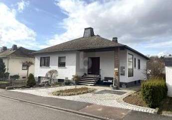 WOHNERLEBNIS MIT WINTERGARTEN UND GARTENPARADIES