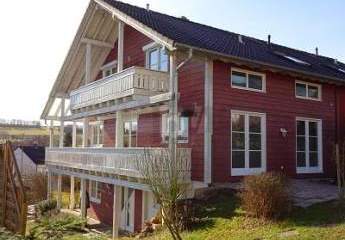 HELLE UND GROßZÜGE DOPPELHAUSHÄLFTE