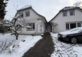 PLATZ FÜR GROßE FAMILEN MIT BAUGRUNDSTÜCK