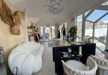 TOP LAGE FÜR IHRE ELEGANTE BEAUTY-OASE