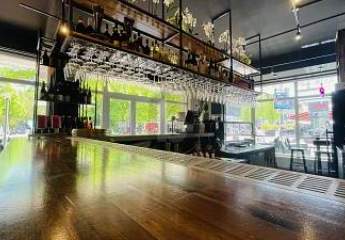 VINO PASTA UND GESELLIGKEIT