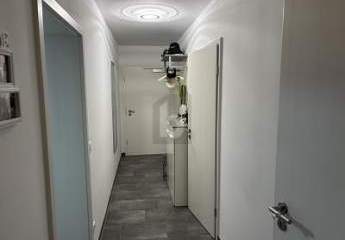 MODERN, ZENTRAL, NEUWERTIG, KÜCHE UND PARKPLATZ