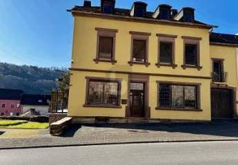 CHARMANTES HAUS MIT BLICK AUF SCHLOSS MALBERG