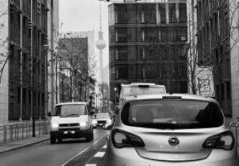 IHR NEUES GESCHÄFT IN BELEBTER LAGE