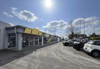 REPRÄSENTATIV, SICHTBAR AN HAUPTSTRASSE