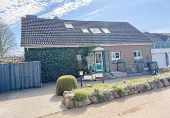 MODERNISIERT - ZWEI EINHEITEN, DACHTERRASSE, PV