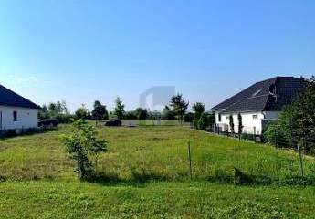 IHR PLATZ FÜR NEUE IDEEN!