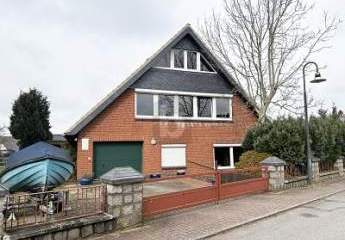 VIEL PLATZ MIT BLICK AUF DIE SCHLEI