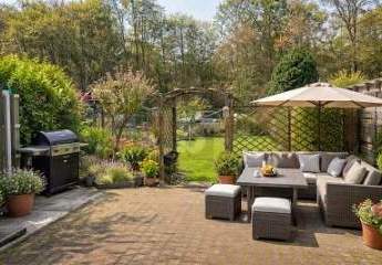 VIEL PLATZ FÜR GENERATIONEN, IDEEN UND ZUKUNFT