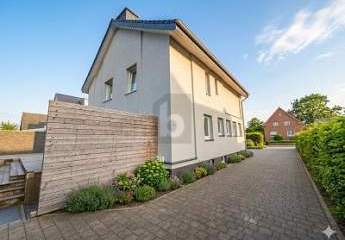 FREISTEHENDES RAUMWUNDER | 7 STELLPLÄTZE & GARAGE