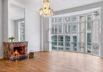 EXKLUSIVES WOHN- UND GESCHÄFTSAMBIENTE