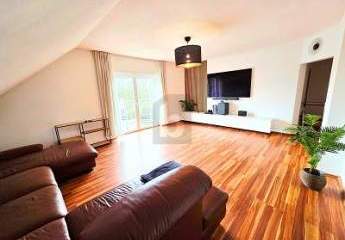 STILVOLL MIT CLEVEREM RAUMANGEBOT !