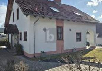 IDYLLISCHES FAMILIENPARADIES IN RUHIGER LAGE