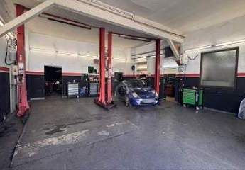 IHRE CHANCE: EIGENE WERKSTATT MIT LAGER & HOF