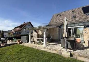 MODERNISIERT MIT WINTERGARTEN UND TOP-AUSSTATTUNG