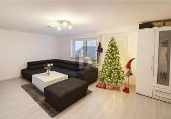 GROßZÜGIG & MÖBLIERT