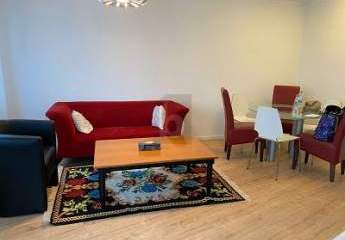 FRISCH RENOVIERT, MÖBILIERT, MIT WINTERGARTEN