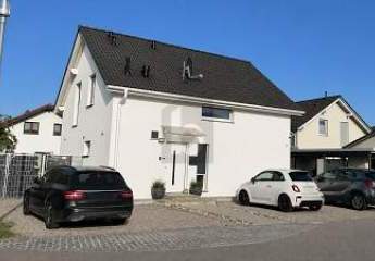 LIEBEVOLL EINGERICHTETES HAUS SUCHT NEUE BESITZER