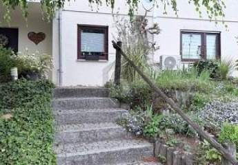 HELL UND GEMÜTLICH IN RUHIGER
