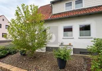 MODERNES ZUHAUSE IN GEPFLEGTEM ZUSTAND