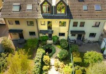 PLATZWUNDER MIT GARTENIDYLLE & KAMIN-CHARME