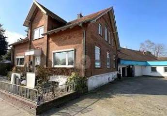 MASSIVES HAUS MIT WERKSTATT UND STELLFLÄCHEN