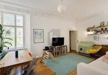TOLLES ALTBAUJUWEL IN BESTER KIEZLAGE MIT BALKON