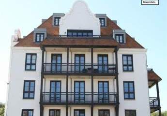 Dachgeschosswohnung in 79183 Waldkirch, Rosenweg