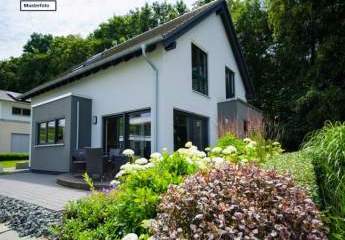 Einfamilienhaus mit Einliegerwohnung in 04934 Hohenleipisch, Döllinger Str.