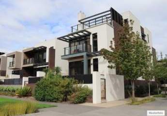 Zweifamilienhaus in 83253 Rimsting, Reit