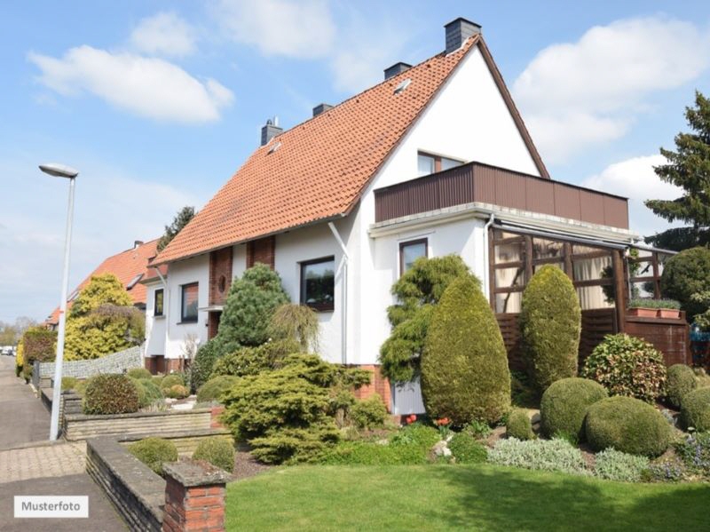 Einfamilienhaus in 35232 Dautphetal, Rosenstr.