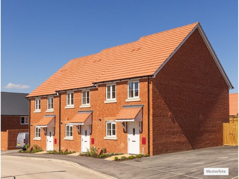 Einfamilienhaus mit Einliegerwohnung in 52249 Eschweiler, Am Hastenrather Fließ