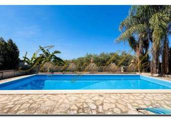 Immogold Beindruckende Villa mit Meerblick, Pool und drei Schlafzimmern