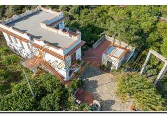 Sizilien nobles Casa mit riesigem Areal, zwei Baugrundstücken und tollem Meerblick