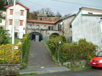 Herrschaftliches Dorfhaus für Kenner, hoch über La Spezia nahe der Cinque Terre.