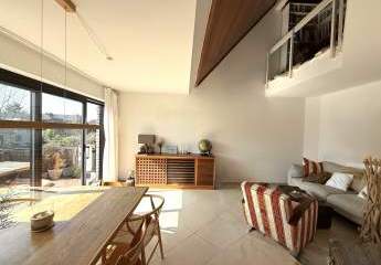 Maisonettewohnung mit Galeriegeschoss und großem Balkon in Müngersdorf