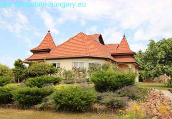 Modernes Wohnhaus am Nordufer