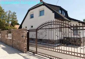 Wohnhaus mit Pool am Balaton Nordufer