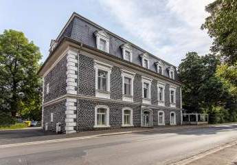 Schloss Loshausen | Historisches Mehrfamilienhaus an der Schwalm