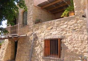 Kreta, Irepetra, Schönes Steinhaus mit Kamin zu verkaufen